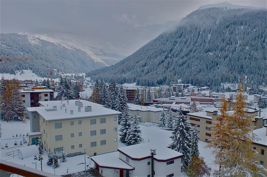 Scarlett Apartment Davos Room photo